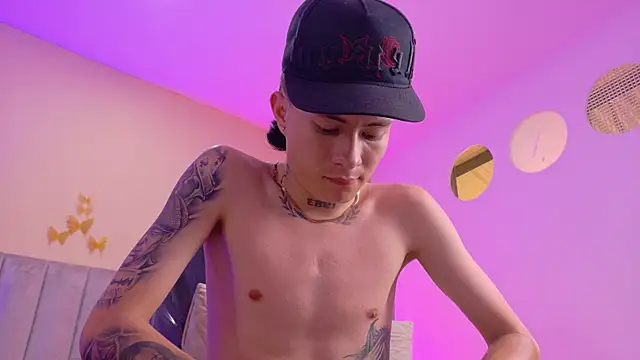 Nascary_Fox webcam
