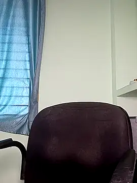 shrutee12 live webcam show
