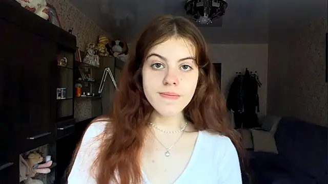 BuzzingRaid live webcam show