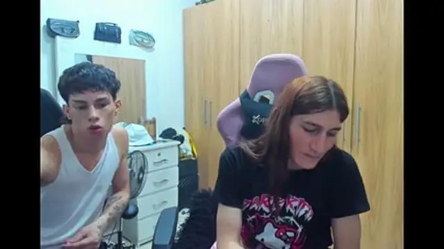 Pride_couple webcam