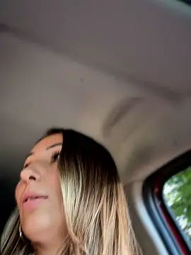 Wonder_Kari webcam