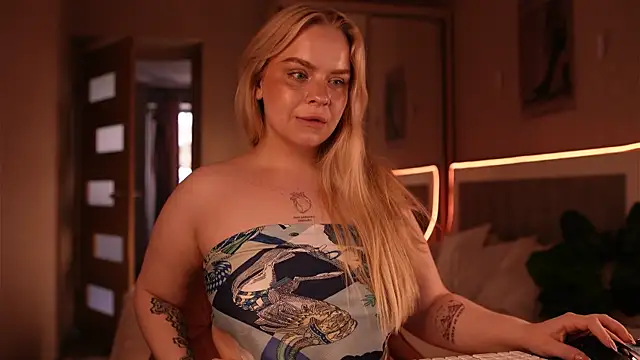 lisalove3 (F young) - Make me wet