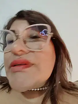 alexxiaamat - AlexxiaaMat's free webcam - UK Sex Cams