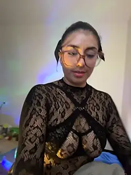 SweetHushviolet live webcam show