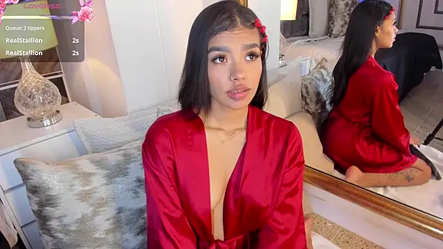 NaylaGrey live webcam show