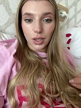 adel_secret live webcam