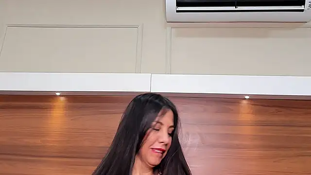 AriadnaHarper webcam