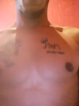NaughtyGuy0071 webcam