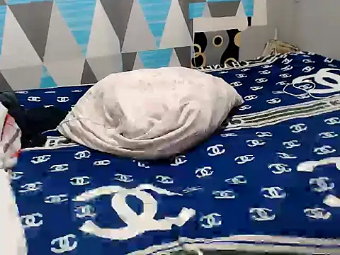 Trish_CurveCock webcam