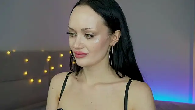 QueenAliss live webcam