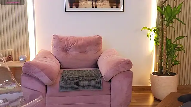 bella__adams (F milf) - Naked and pussy play with dildo