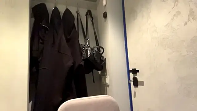neonami live webcam show