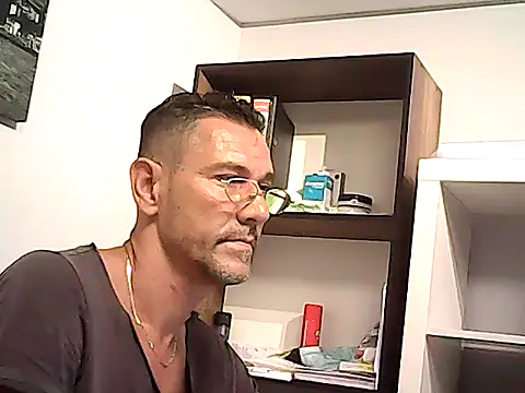 mastercharisma35 webcam
