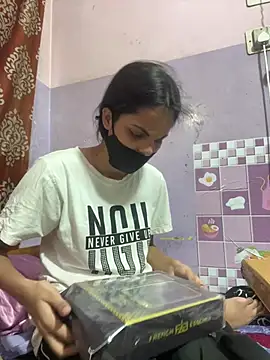 Sandhya_77 Live Webcam on Stripchat