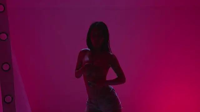 Velvet--girl live webcam show