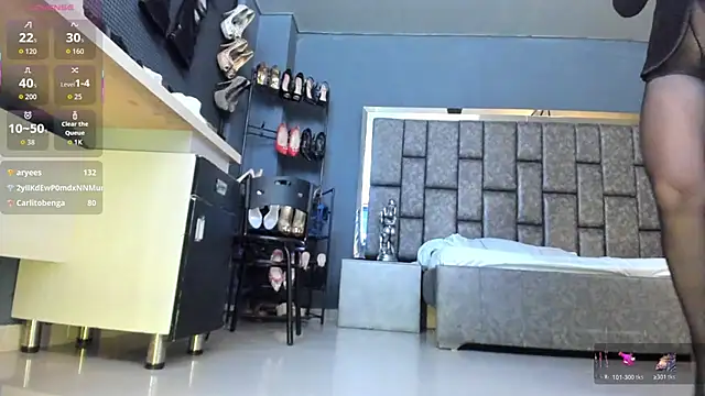 Matureyulyet live webcam show