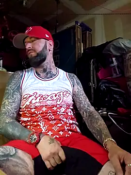 Beardedtattood live sex cam