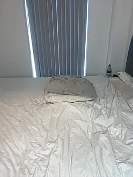 sexysaraxxoo (F young) - tease pussy ;)