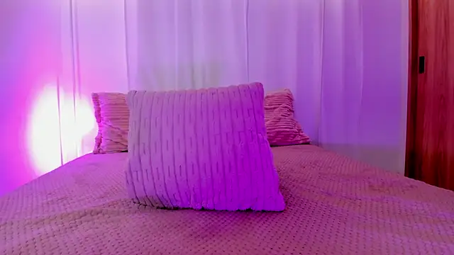 Aishapeyton_ webcam
