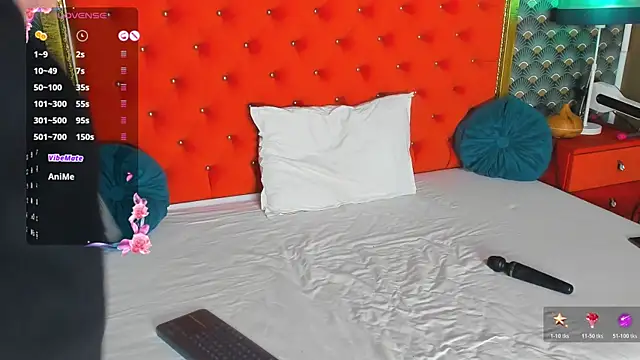 VallerieJones webcam