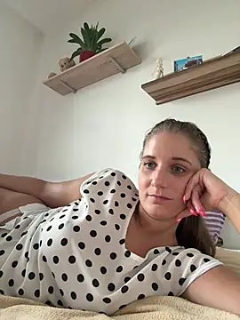 jennifer11772 live webcam show