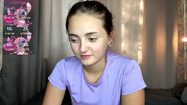 LoraDavi live webcam show