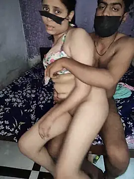 HORNY_BITES webcam