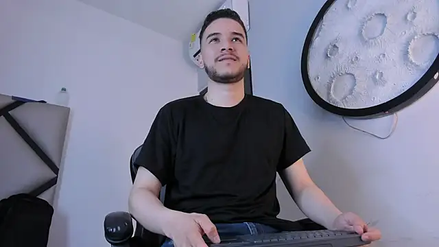 mike_257 webcam