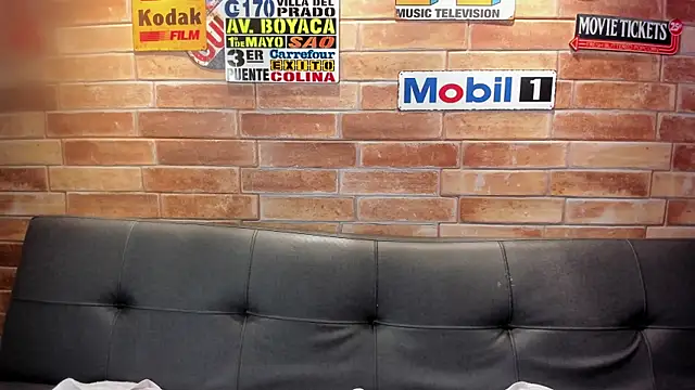 foxi_xiaomi live cam on StripChat