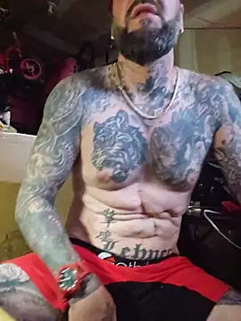 Beardedtattood webcam