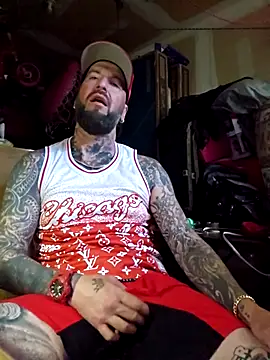 Beardedtattood live cam