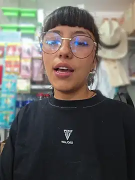Cute_hollywood1 webcam