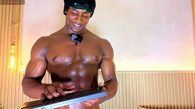 maxmuscle10 live webcam show