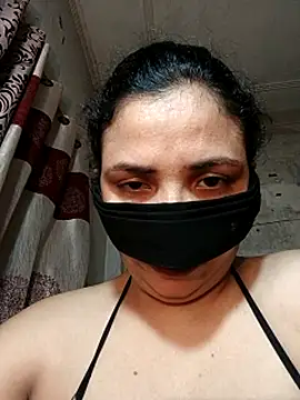 HotAishaa webcam