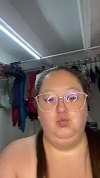 Chloee_Peach webcam