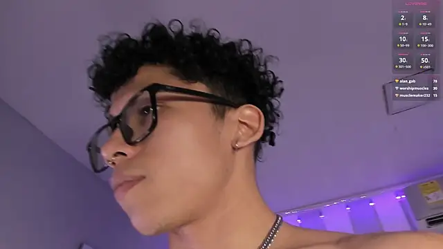 AkazaBoy_ webcam