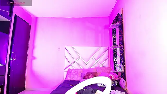 karol_smitt - Karol_smitt's free webcam - UK Sex Cams