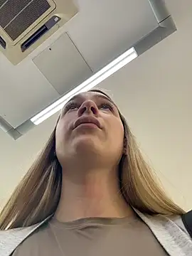 sashacatt (F young) - Masturbation+pinching nipples 🍒 🔥