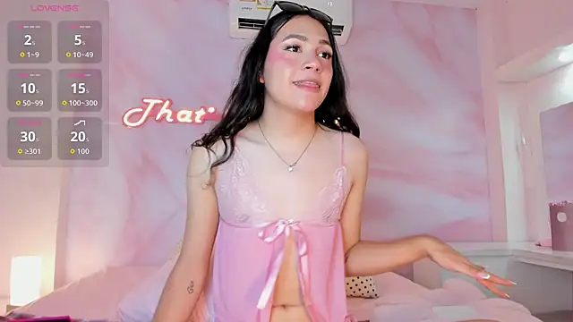 rubii_cutee (T young) - massage my breast with oil 🙈🥵