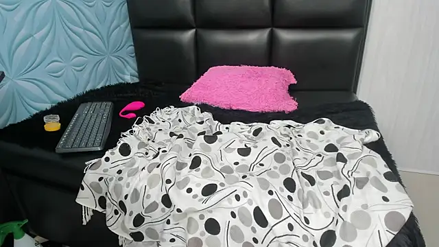 Mature_Skinny webcam