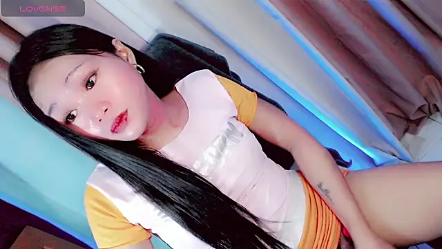 Littleslutty_baby webcam