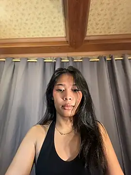hugecock_tamira webcam