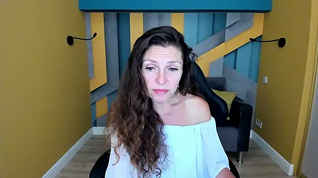 EllaLong live webcam show