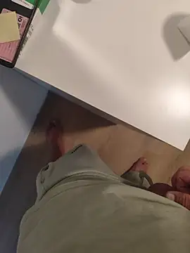 Essie_deLona