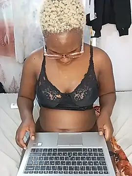 Azariaxxx webcam