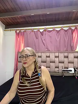 Sexytaty2022 webcam