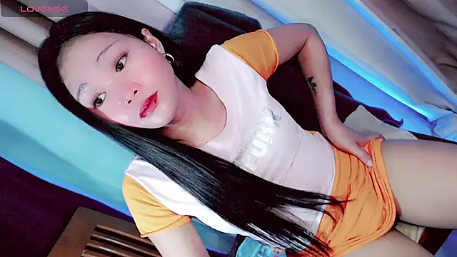 Model: Littleslutty_baby