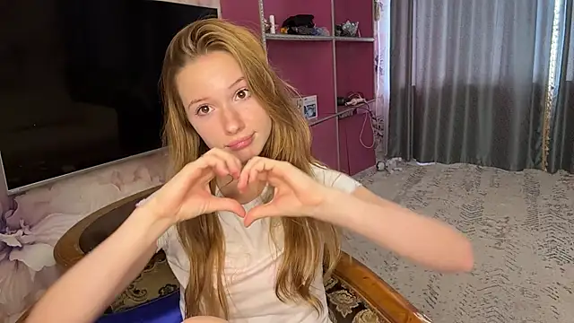 aphroditeonolympus (F teen) - show my cute and sexy tongue