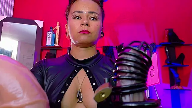 mistressslut1's live room