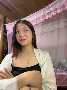 hhanni06 live cam on StripChat